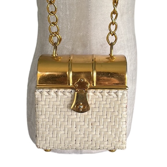 RARE Sacha Vintage White Wicker Straw Gold Curved Chain Strap Basket Box Purse - Picture 3 of 16